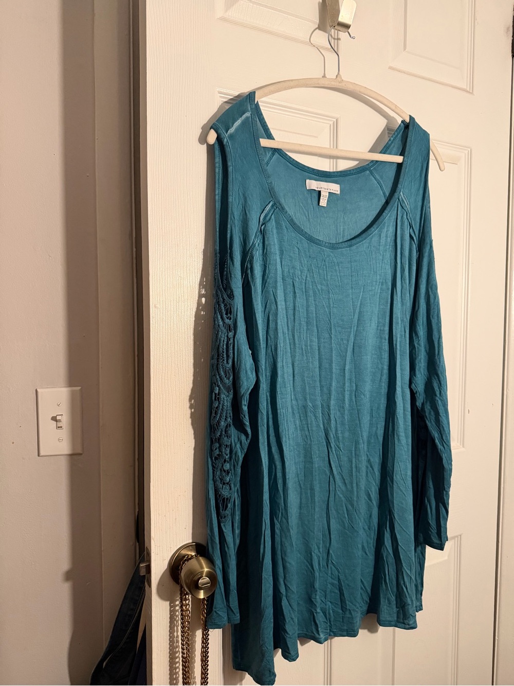 Teal Fourteenth Place Long-Sleeve Cold-Shoulder shirt